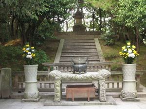 Nara Toushoudai-ji Grave